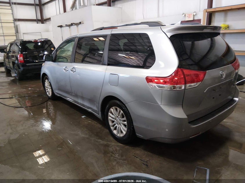 2011 TOYOTA SIENNA VAN 3.5L V-6 DOHC, VVT, 265HP