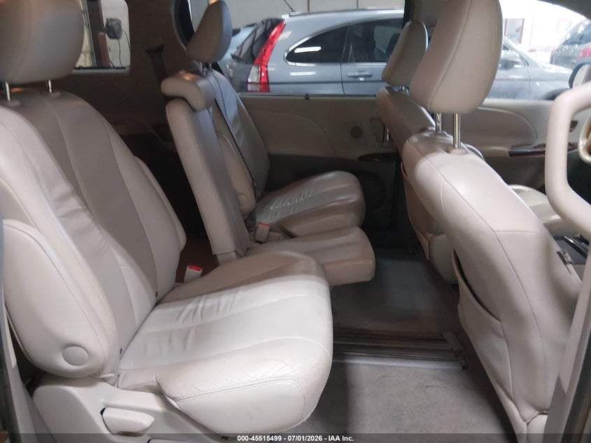 2011 TOYOTA SIENNA VAN 3.5L V-6 DOHC, VVT, 265HP