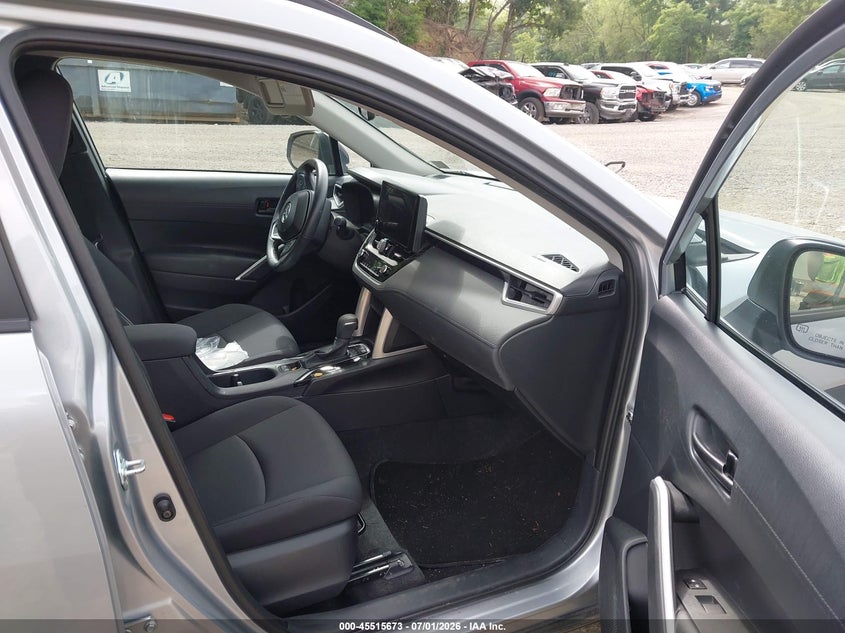 2025 TOYOTA COROLLA CROSS auction photo 5