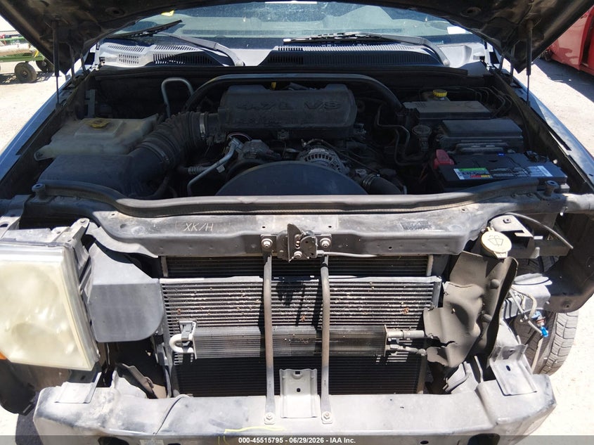 2008 Jeep Commander Sport VIN: 1J8HH48N98C182139 Lot: 45515795