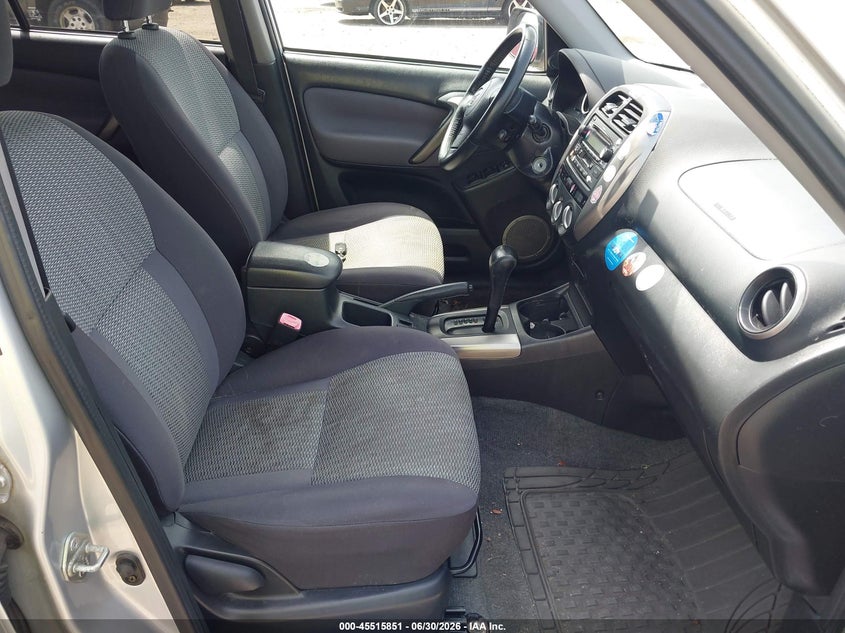 2004 TOYOTA RAV4 auction photo 5