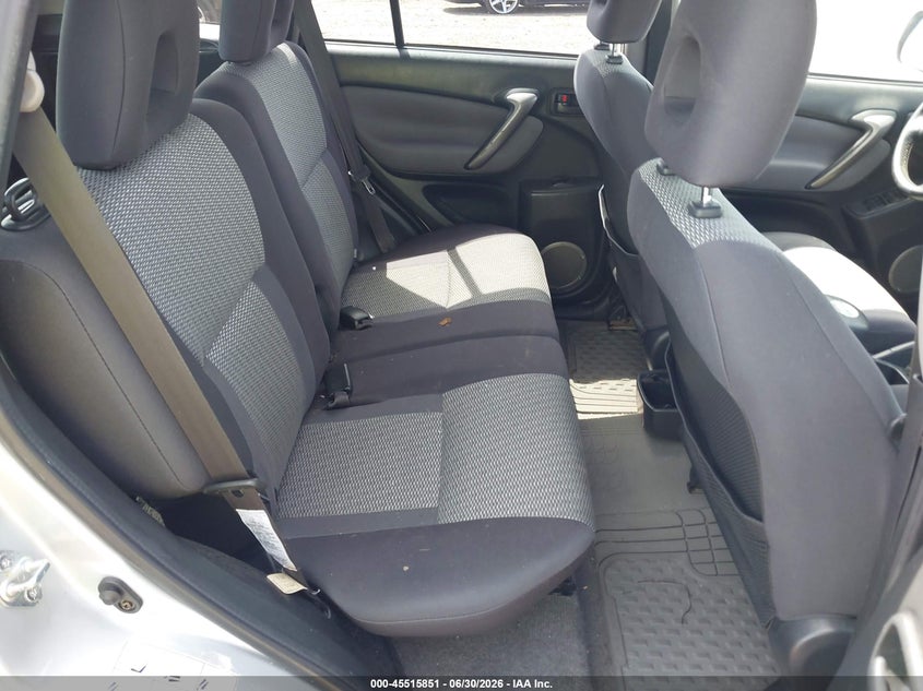 2004 TOYOTA RAV4 auction photo 8