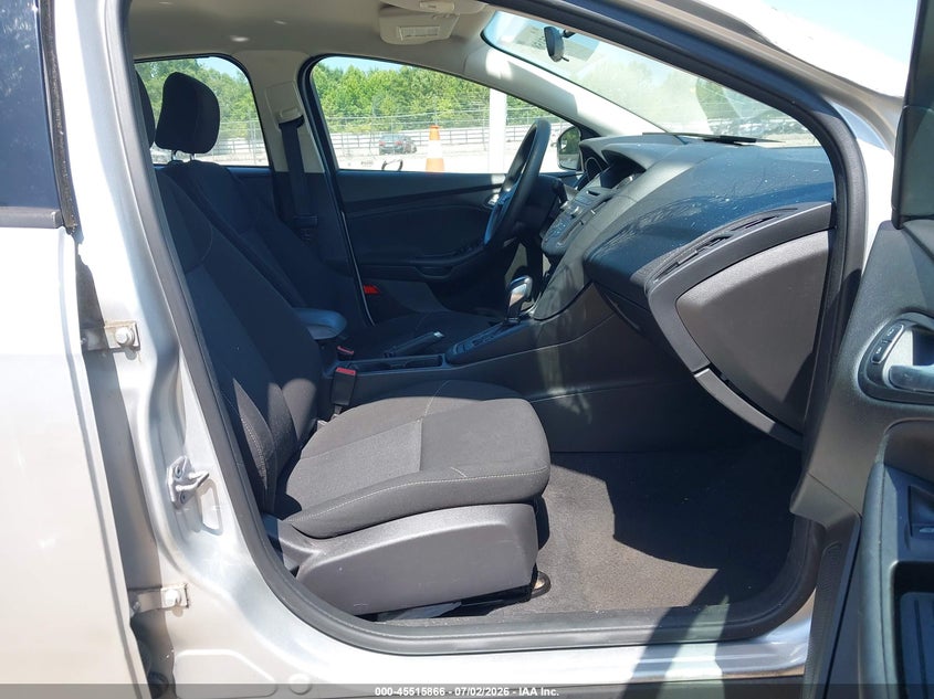 2016 FORD FOCUS auction photo 5
