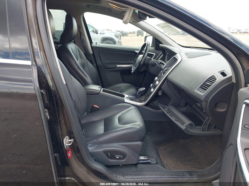 VOLVO XC60 - zdjęcie 5