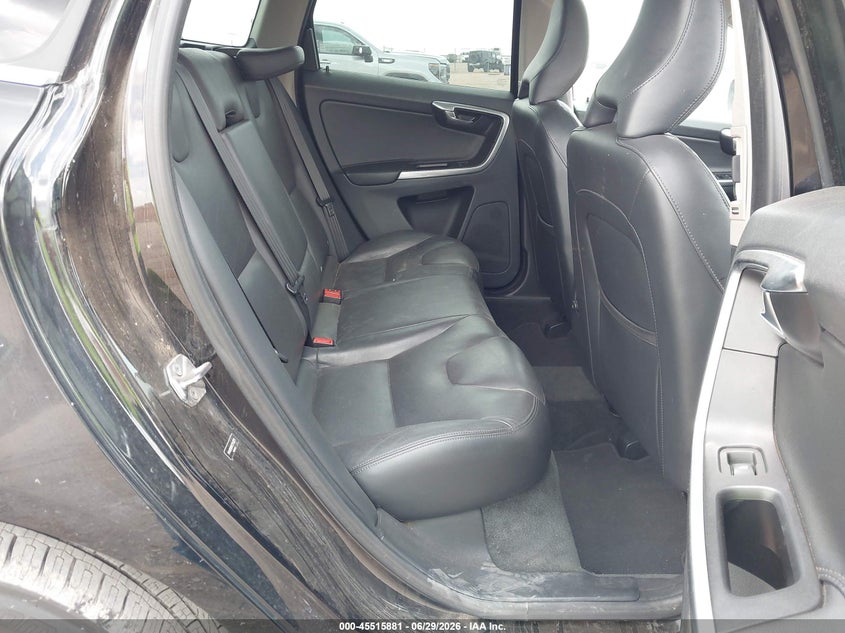 VOLVO XC60 - zdjęcie 8