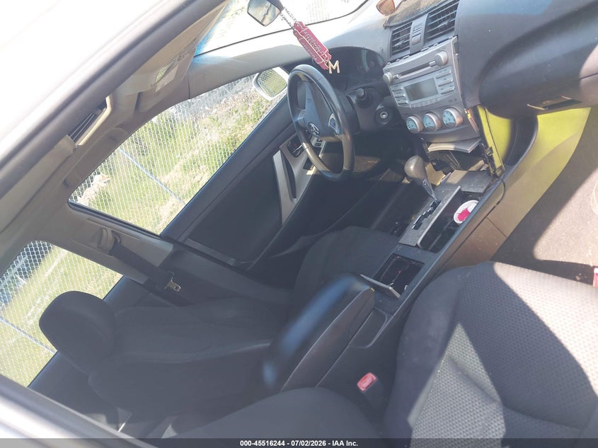 2009 TOYOTA CAMRY auction photo 5