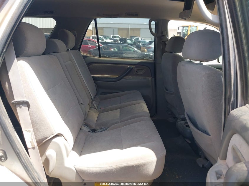 2002 Toyota Sequoia Sr5 V8 VIN: 5TDZT34A22S122135 Lot: 45516264