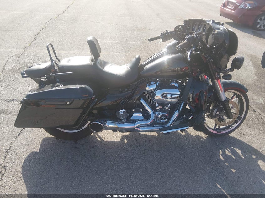 2018 Harley-Davidson Flhx Street Glide VIN: 1HD1KBC18JB612322 Lot: 45516381