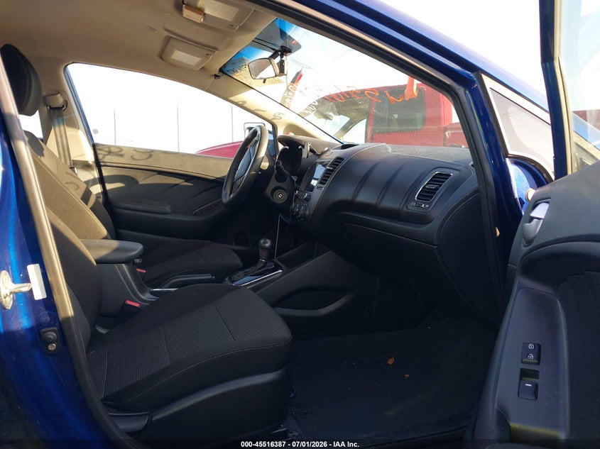 2018 KIA FORTE auction photo 5