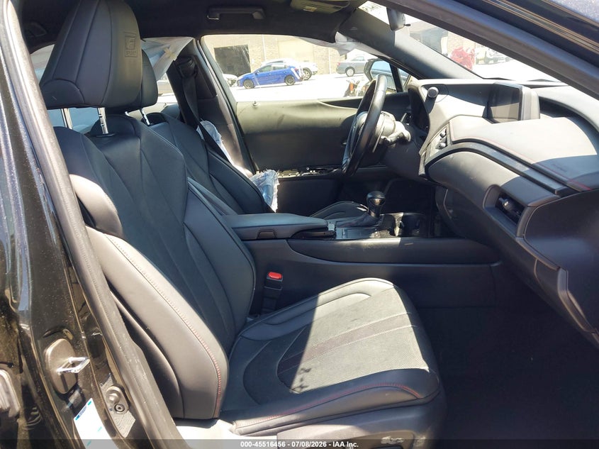 2021 LEXUS UX 250H auction photo 5