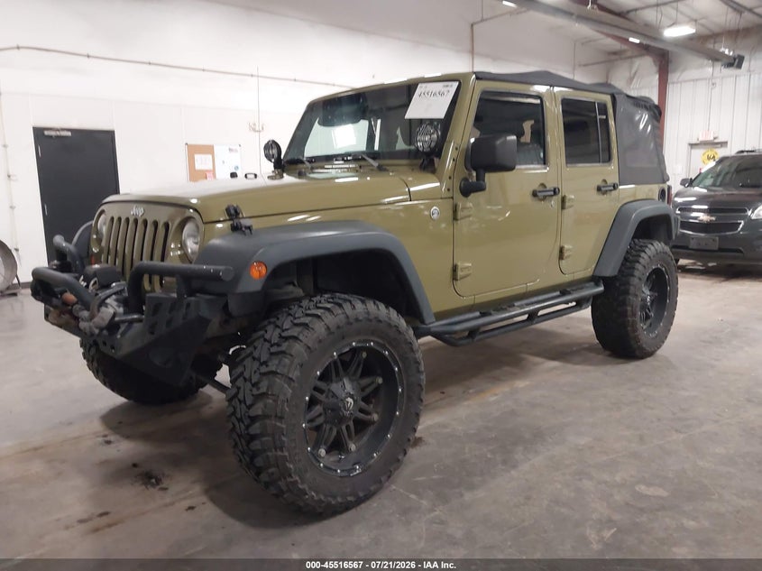 2013 Jeep Wrangler, Град, IAAI, VIN 1C4BJWDG2DL587046 — фото 2