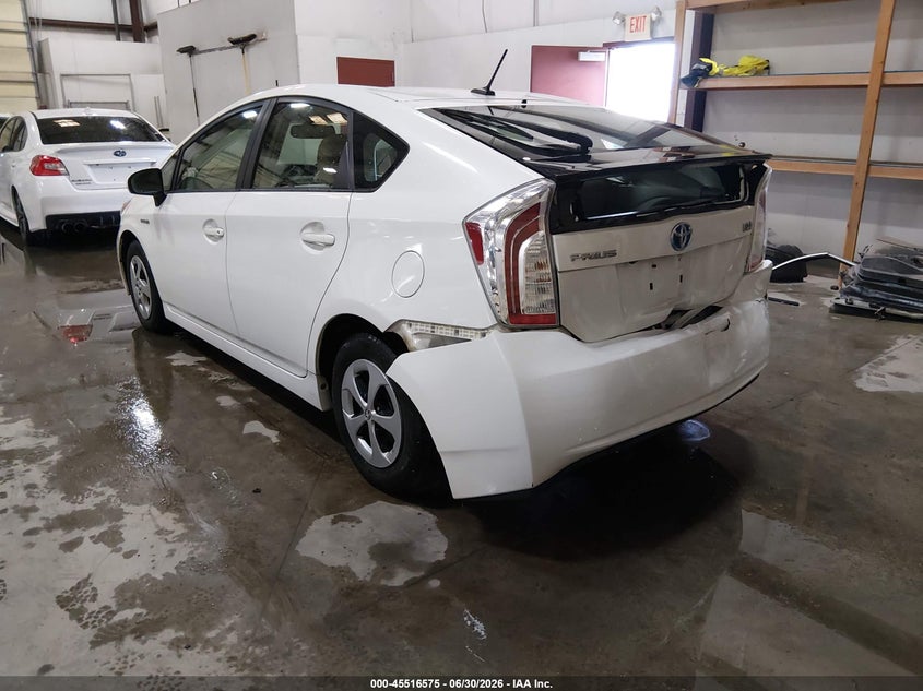 2015 TOYOTA PRIUS FOUR - zdjęcie 3