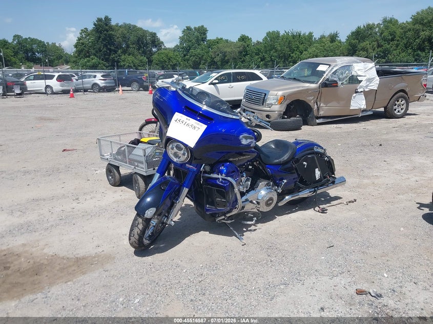 HARLEY-DAVIDSON FLHXSE 2017