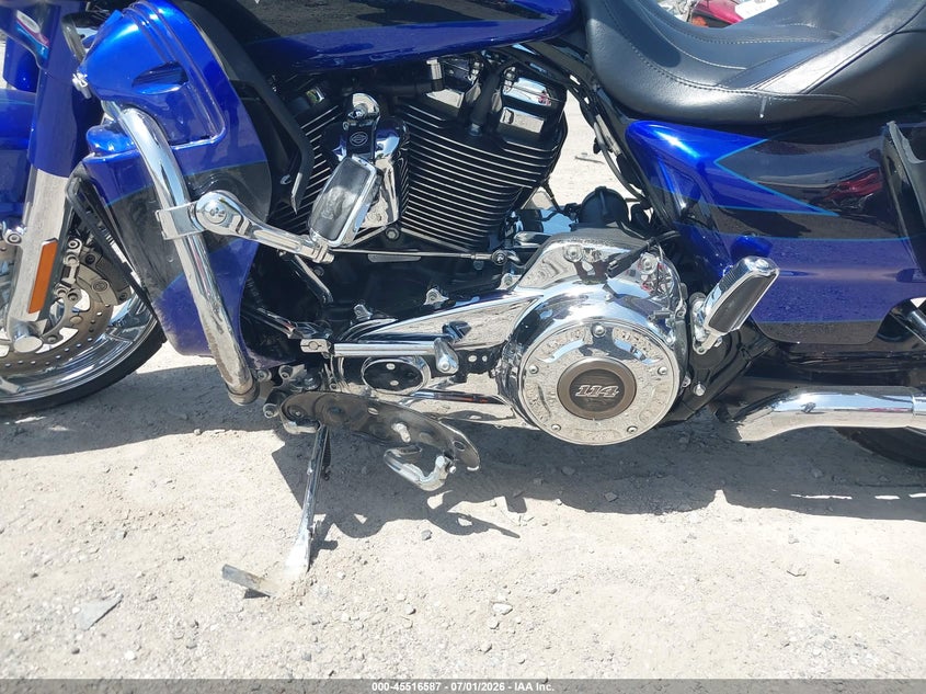 2017 Harley-Davidson Flhxse Cvo Street Glide VIN: 1HD1PXF12HB961237 Lot: 45516587