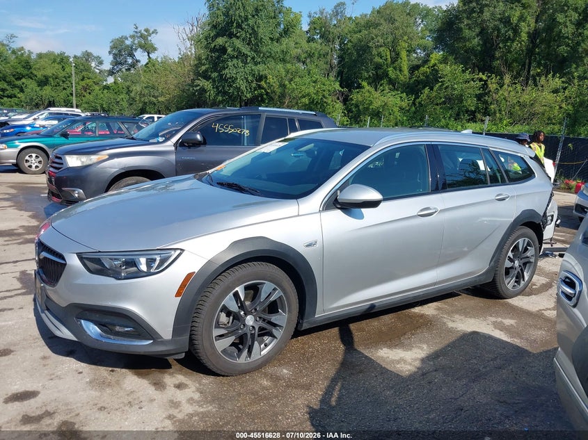 2018 Buick Regal Tourx Essence VIN: W04GV8SXXJ1162460 Lot: 45516628