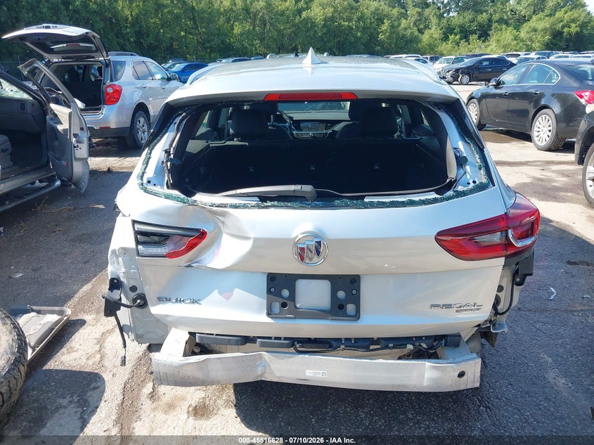 2018 Buick Regal Tourx Essence VIN: W04GV8SXXJ1162460 Lot: 45516628