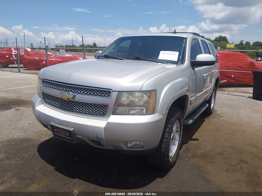 2010 CHEVROLET TAHOE auction photo 2