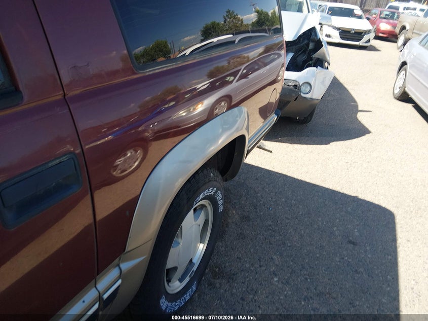 1998 Chevrolet Suburban 1500 VIN: 1GNFK16R2WJ361353 Lot: 45516699