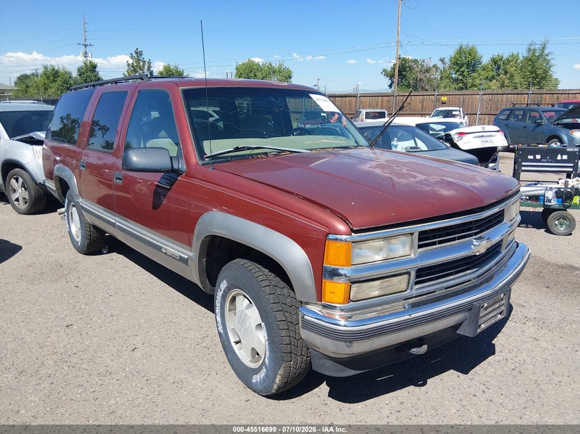 1998 CHEVROLET SUBURBAN 1500 auction photo 1
