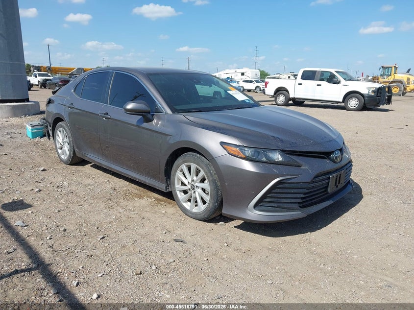 TOYOTA CAMRY - zdjęcie 1
