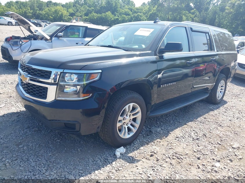 2020 CHEVROLET SUBURBAN 4WD LT — Photo 2