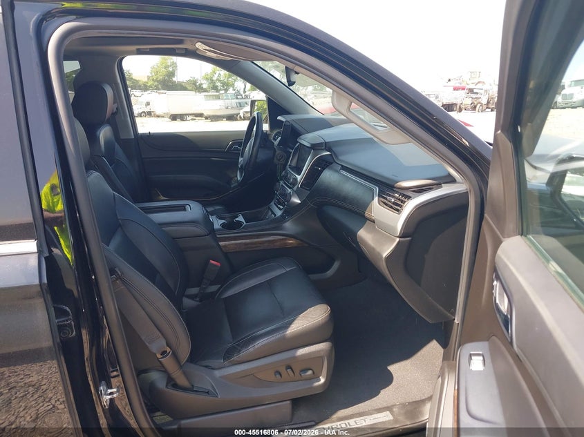 2020 CHEVROLET SUBURBAN 4WD LT — Photo 5