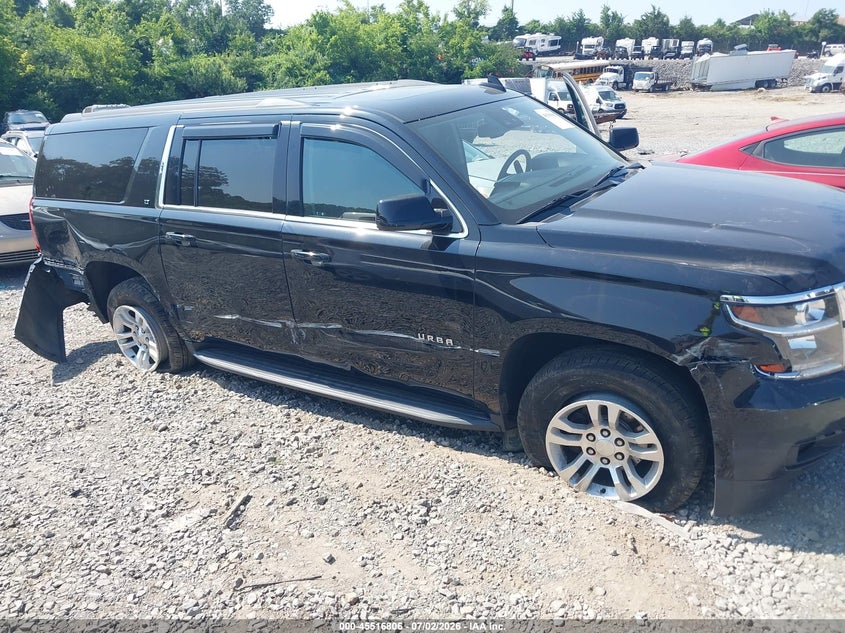 2020 CHEVROLET SUBURBAN 4WD LT — Photo 6