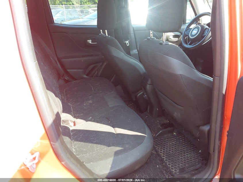 2020 JEEP RENEGADE auction photo 8