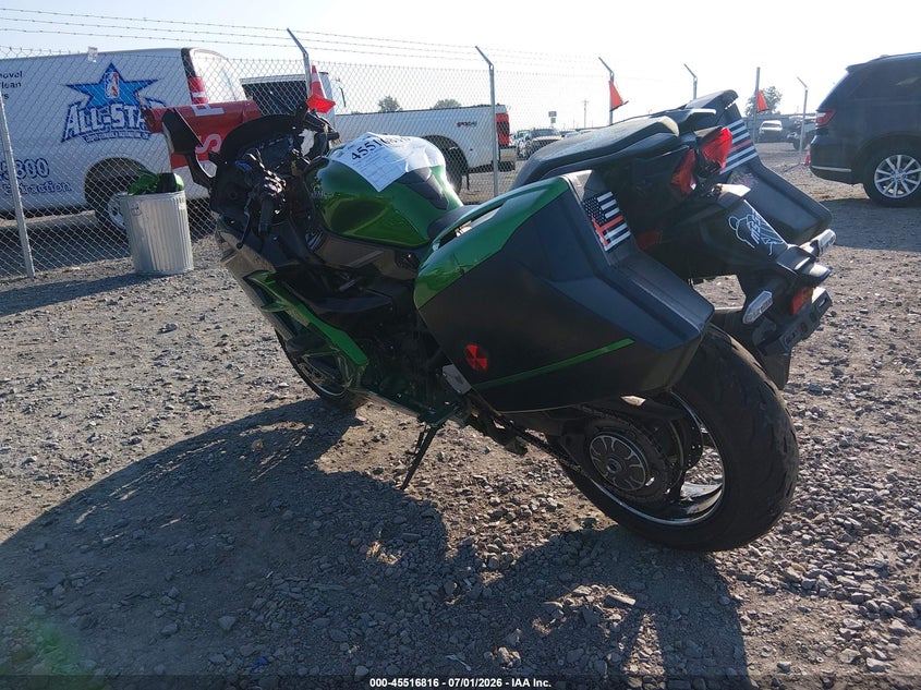 2023 KAWASAKI ZX1002 auction photo 3