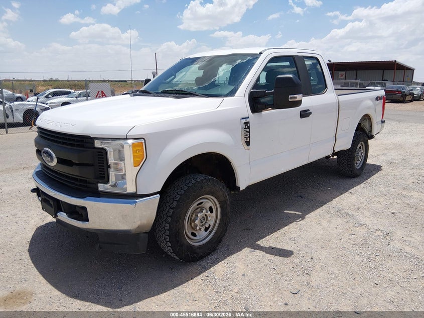 2017 Ford F250, Normal Wear & Tear, IAAI, VIN 1FT7X2B62HED28462 — photo 2