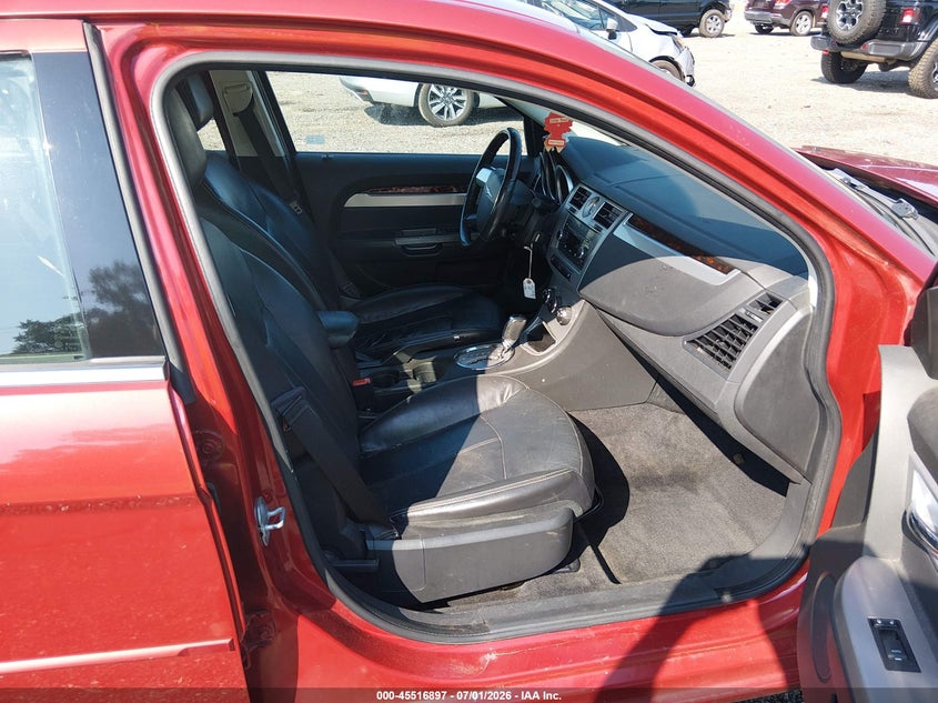 2010 CHRYSLER SEBRING auction photo 5
