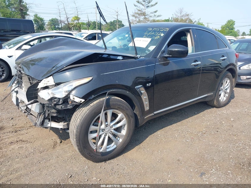 2017 INFINITI QX70 auction photo 2