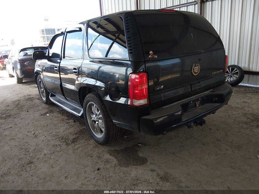 2002 CADILLAC ESCALADE auction photo 3