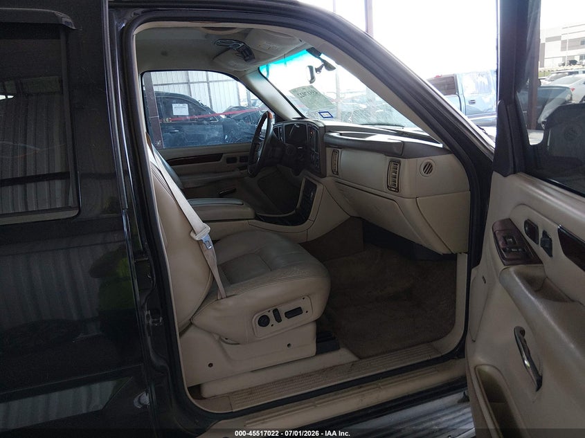 2002 CADILLAC ESCALADE auction photo 5
