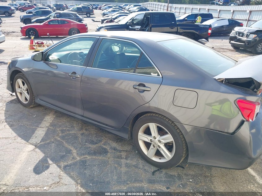 2014 TOYOTA CAMRY auction photo 3