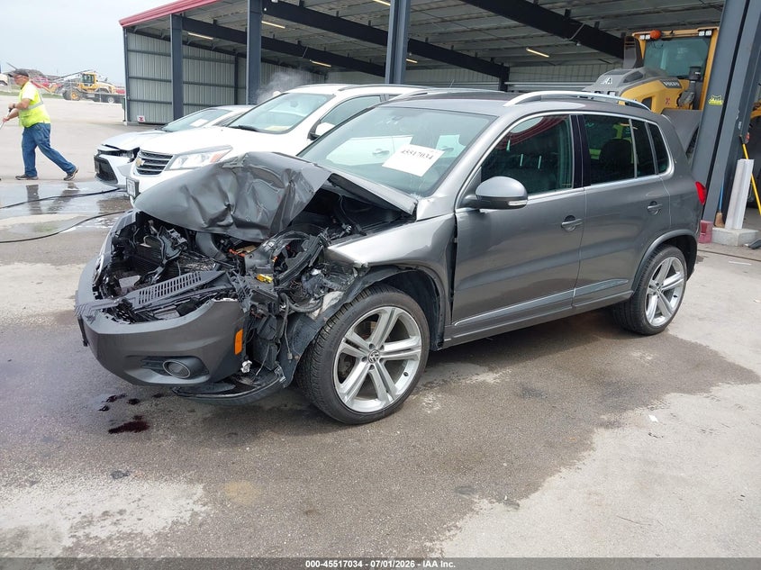 2016 VOLKSWAGEN TIGUAN auction photo 2