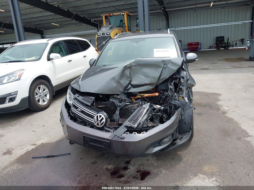 2016 VOLKSWAGEN TIGUAN auction photo 6