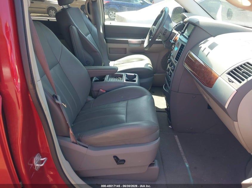 AtlanticExpress - Chrysler Town & Country
