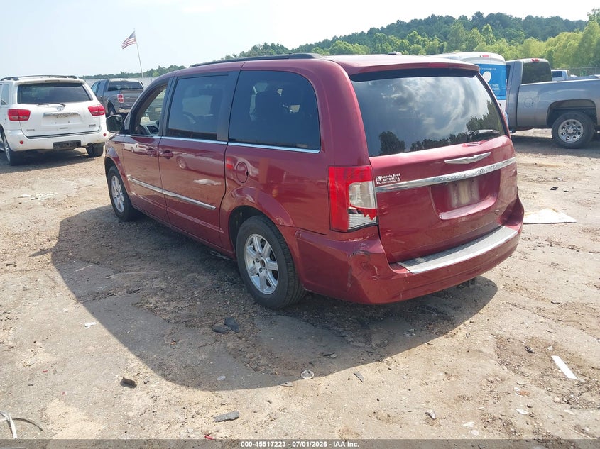 2011 CHRYSLER TOWN & COUNTRY auction photo 3