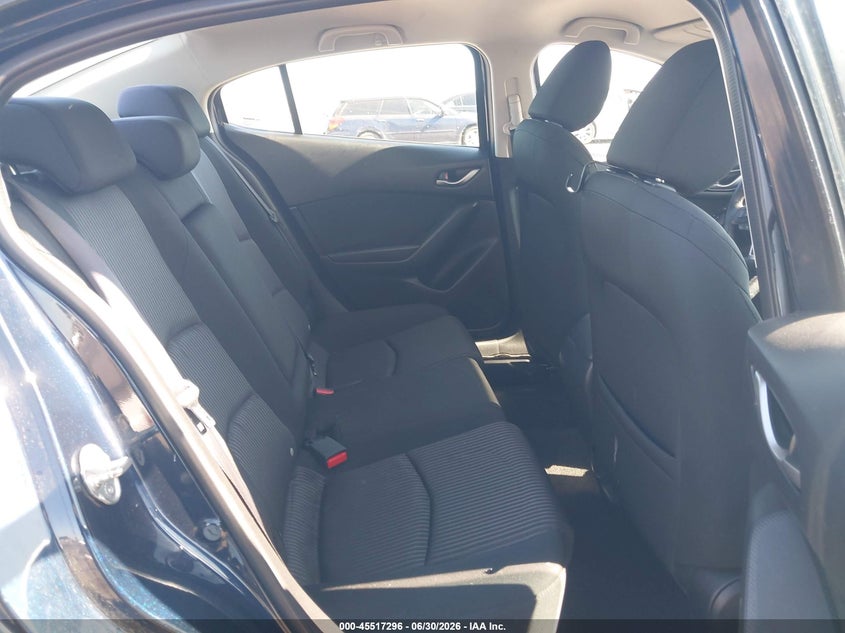 2015 MAZDA MAZDA3 auction photo 8