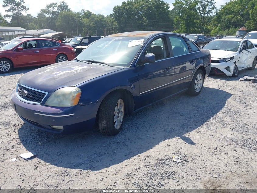 2005 FORD FIVE HUNDRED auction photo 2