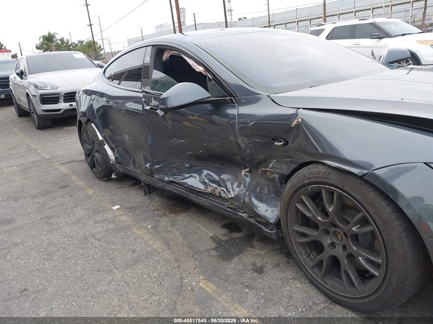 2022 TESLA MODEL S auction photo 6