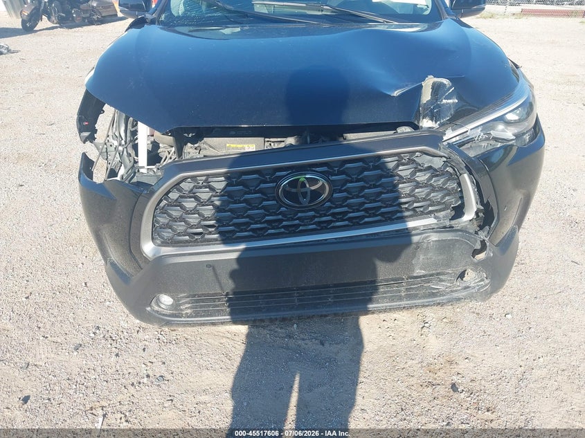 2022 TOYOTA COROLLA CROSS auction photo 6
