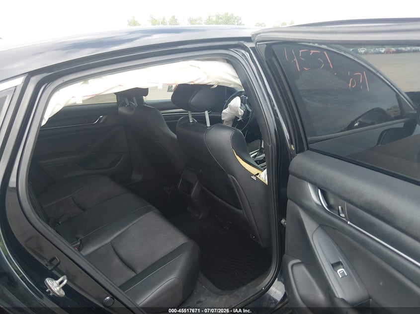 2019 HONDA ACCORD auction photo 8