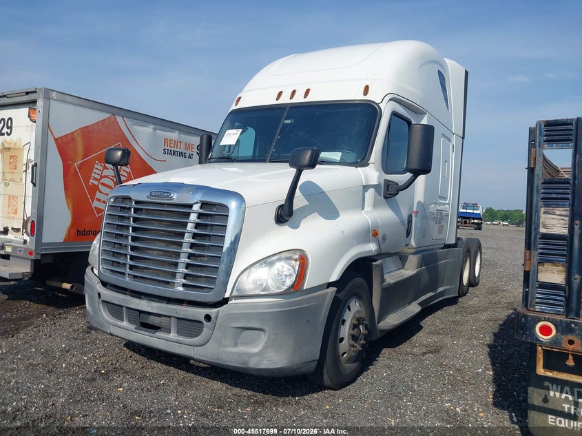 2019 FREIGHTLINER CASCADIA 125 auction photo 2