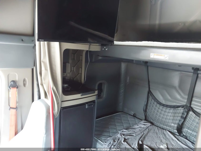 2019 FREIGHTLINER CASCADIA 125 auction photo 6