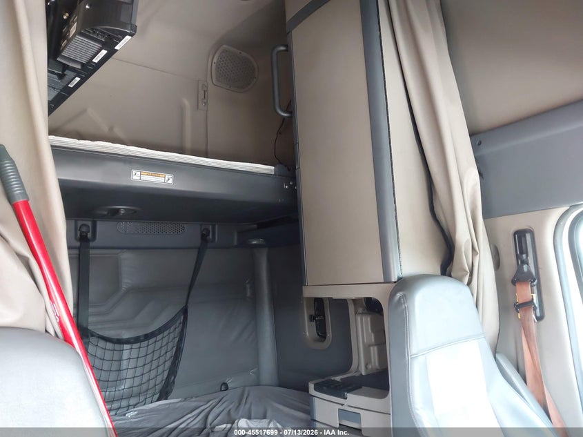 2019 FREIGHTLINER CASCADIA 125 auction photo 7