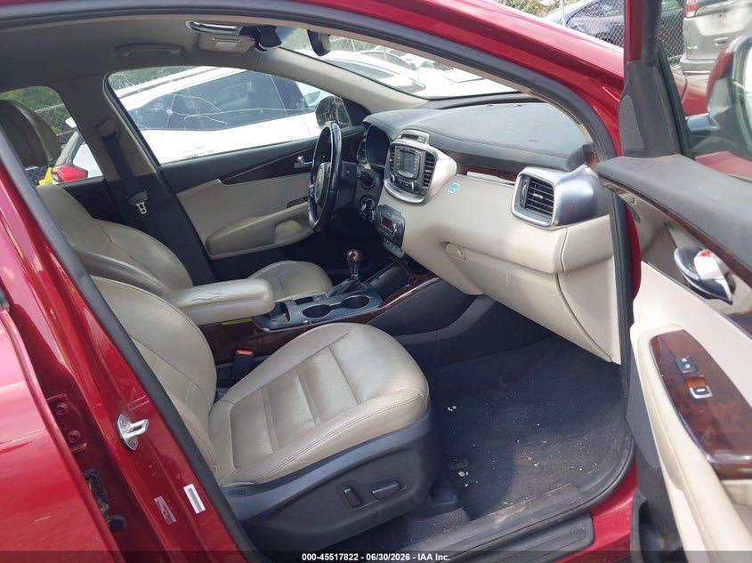 2016 KIA SORENTO auction photo 5