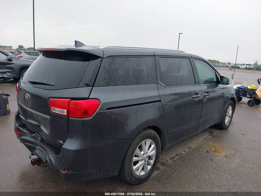 2017 KIA SEDONA auction photo 4