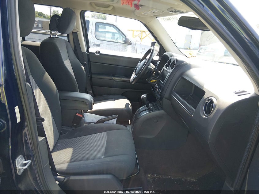 2014 JEEP PATRIOT auction photo 5